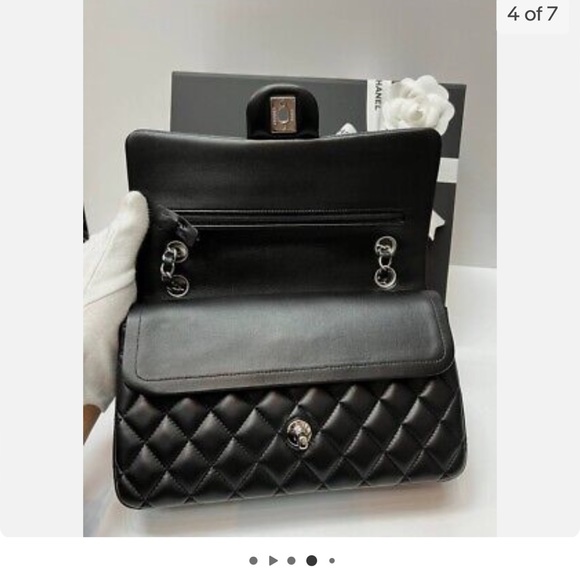 COPY - 💎💎CHANEL MEDIUM CLASSIC HANDBAG DOUBLE FLAP BLACK LEATHER💎💎like new !!! - Picture 4 of 6